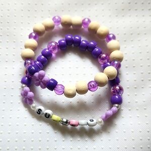 Sets of 2 Handmade Beads Bracelets.